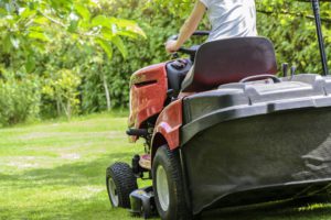 riding lawn mower